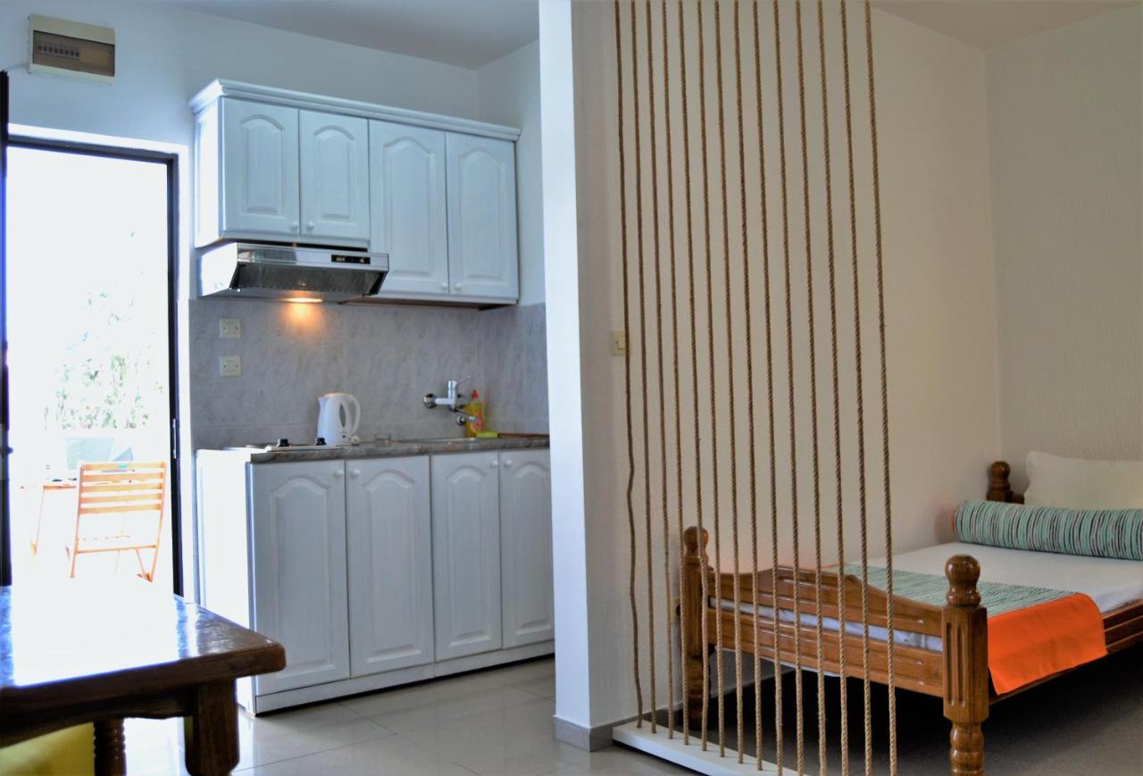Yeshill Apart & Studio Budva Luaran gambar