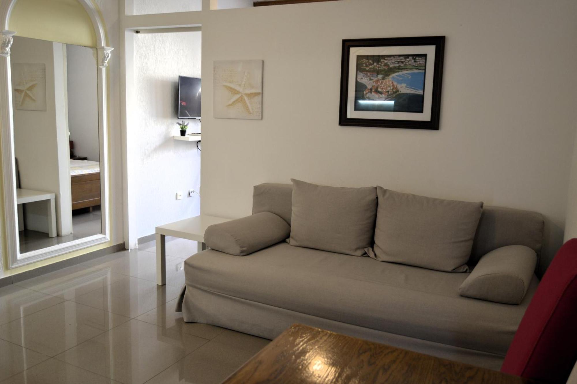 Yeshill Apart & Studio Budva Luaran gambar